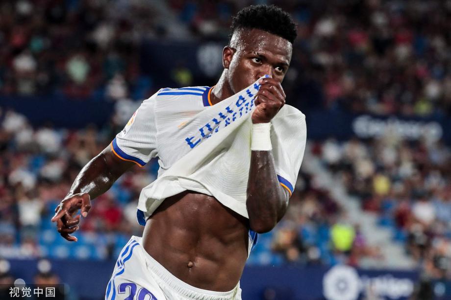 篮球火箭队内训练强度提升，新战术曝光