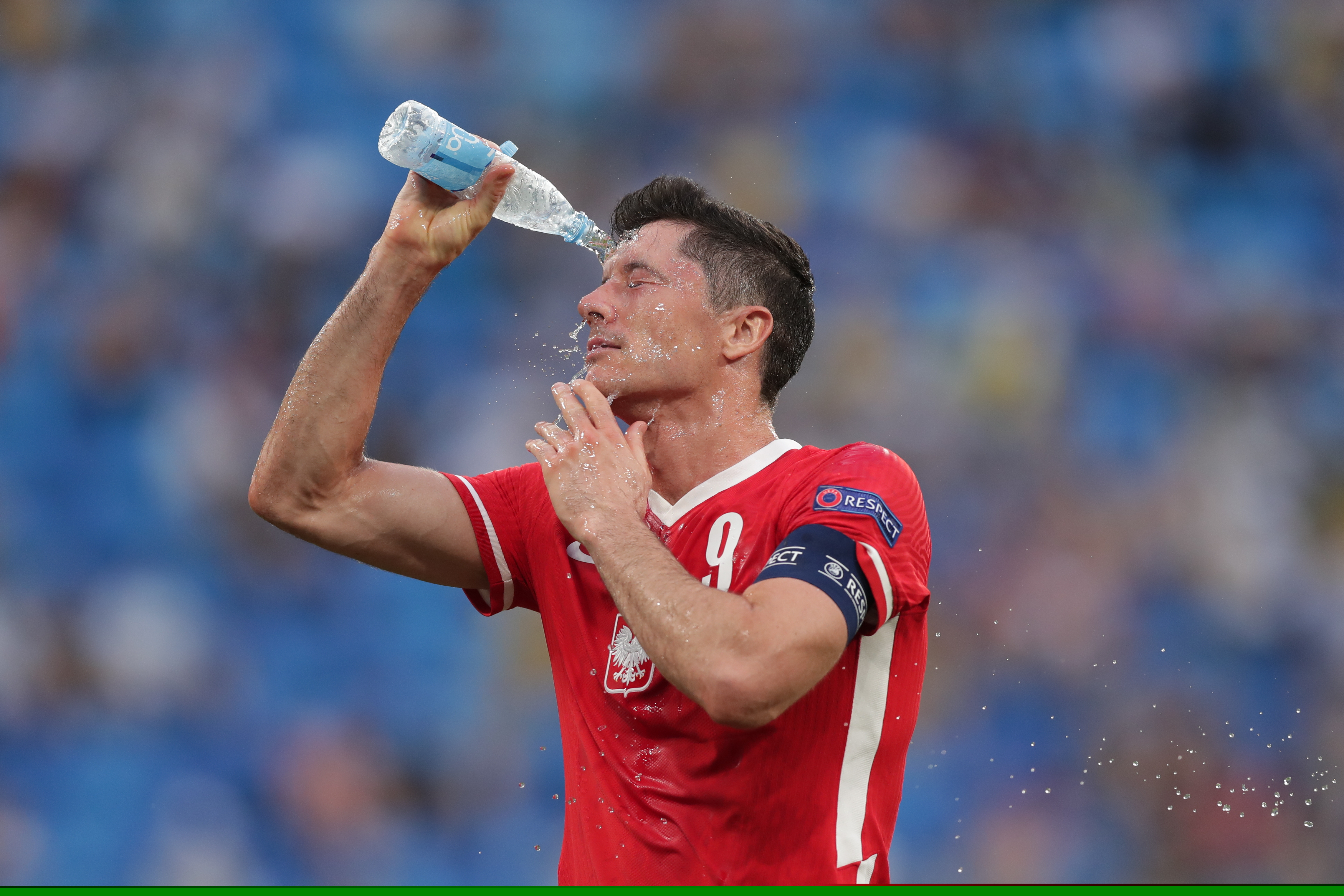 卡纳瓦罗：乌兹别克第一次参加世界杯没有压力，输赢都是好事